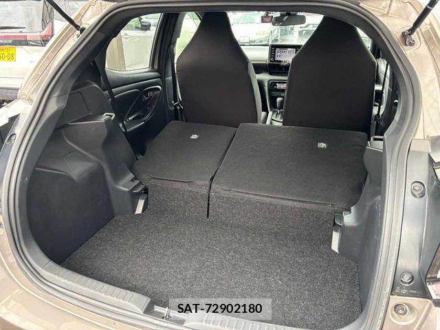 Toyota YARIS 2021-09 7731220-25