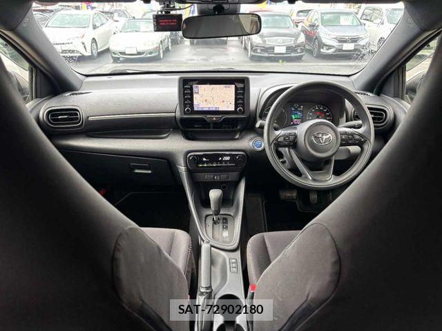 Toyota YARIS 2021-09 7731220-2