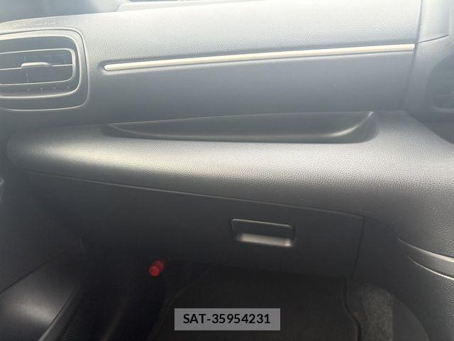 Toyota YARIS 2021-04 7731221-19