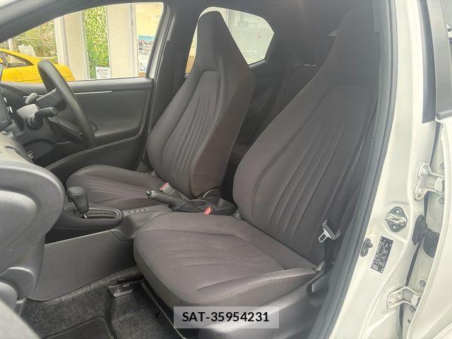 Toyota YARIS 2021-04 7731221-27