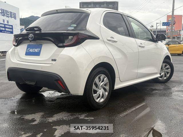 Toyota YARIS 2021-04 7731221-2
