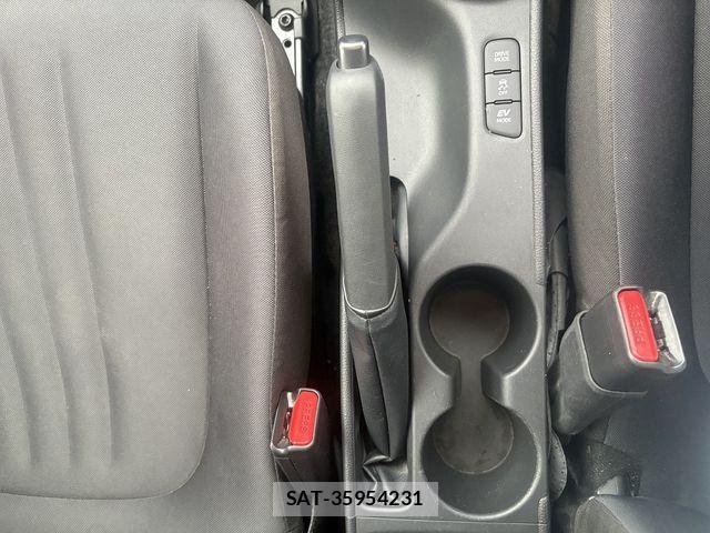 Toyota YARIS 2021-04 7731221-6