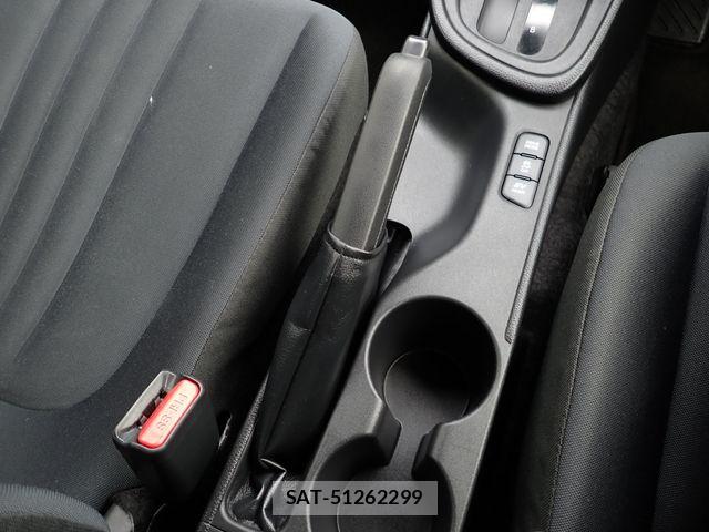 Toyota YARIS 2023-08 7731215-24