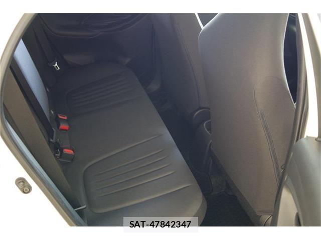 Toyota YARIS 2023-06 7731216-16