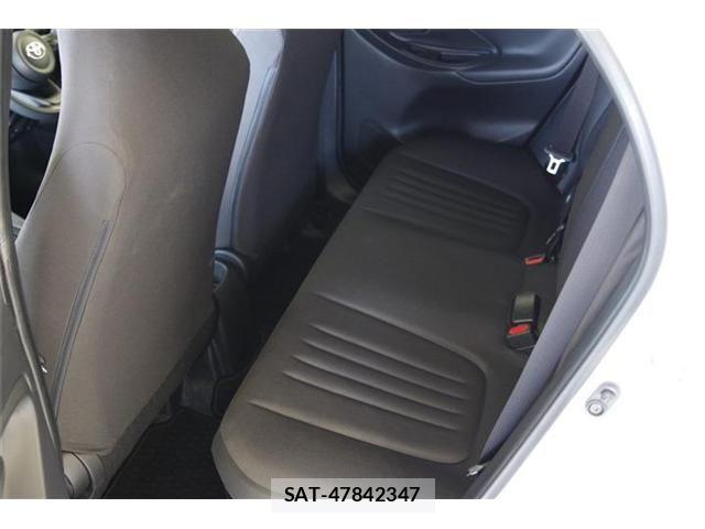 Toyota YARIS 2023-06 7731216-18