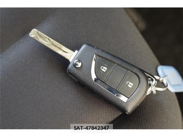 Toyota YARIS 2023-06 7731216-21