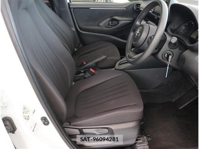 Toyota YARIS 2023-01 7731218-12