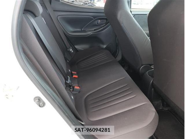 Toyota YARIS 2023-01 7731218-13
