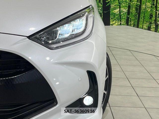 Toyota YARIS 2023-07 7731214-12