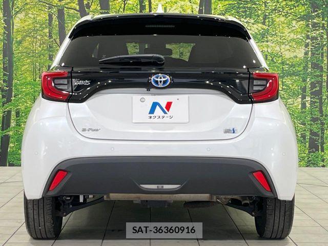Toyota YARIS 2023-07 7731214-15