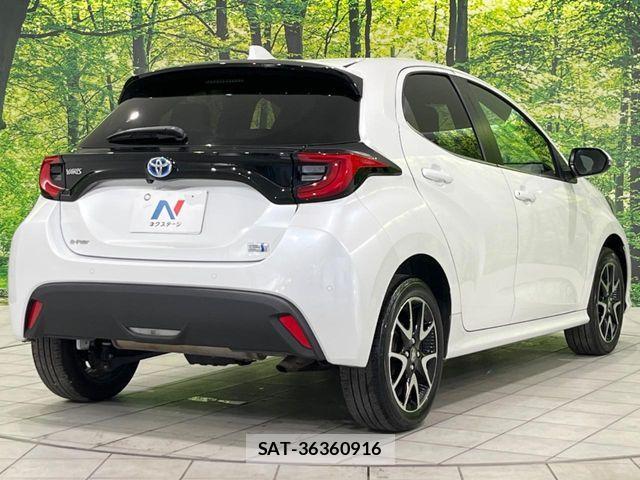 Toyota YARIS 2023-07 7731214-17