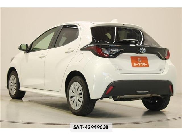 Toyota YARIS 2023-06 7790858-9