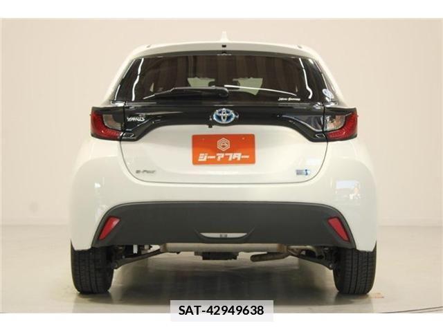 Toyota YARIS 2023-06 7790858-10