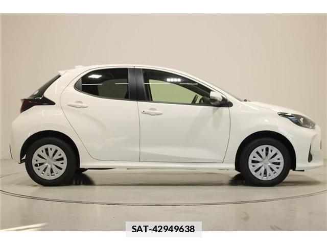 Toyota YARIS 2023-06 7790858-12