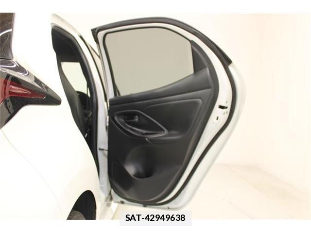 Toyota YARIS 2023-06 7790858-29