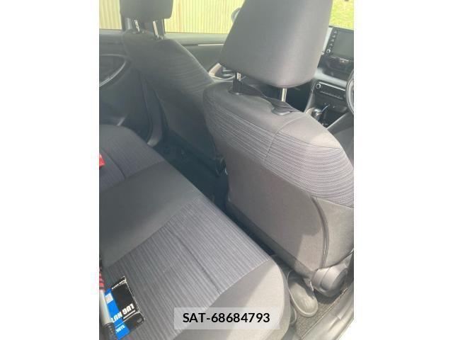 Toyota YARIS 2022-06 7880807-10