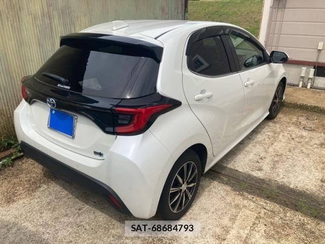Toyota YARIS 2022-06 7880807-1