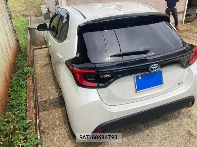 Toyota YARIS 2022-06 7880807-5