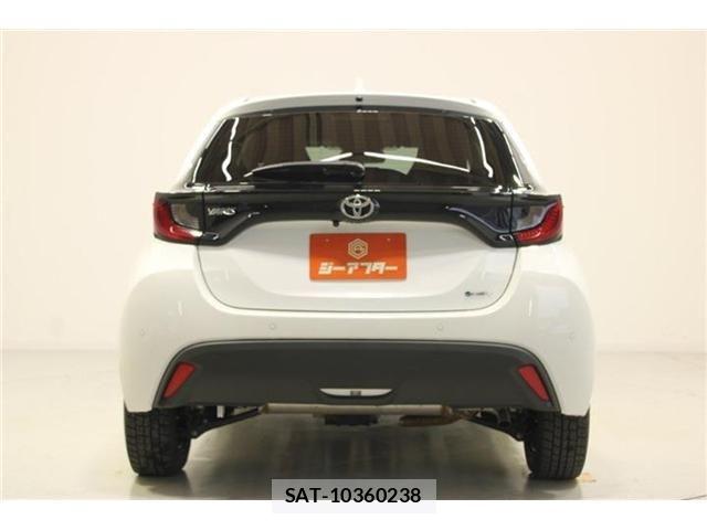 Toyota YARIS 2025-02 7880801-11