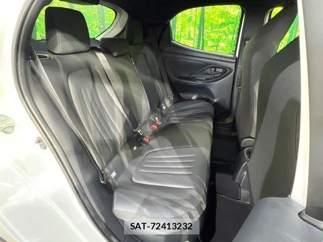 Toyota YARIS 2023-06 7964567-9