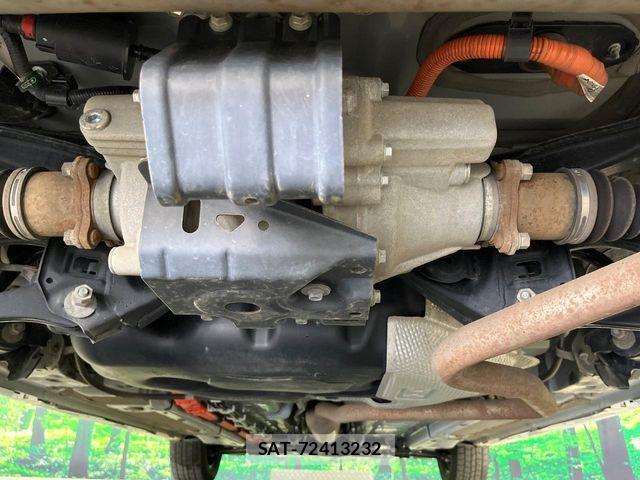 Toyota YARIS 2023-06 7964567-18