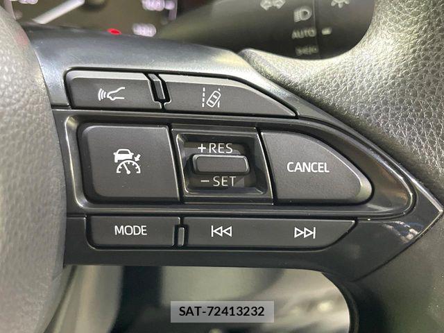 Toyota YARIS 2023-06 7964567-6