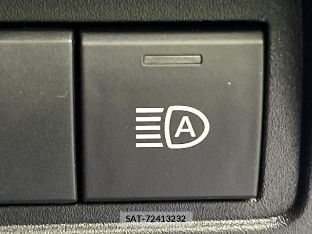 Toyota YARIS 2023-06 7964567-7