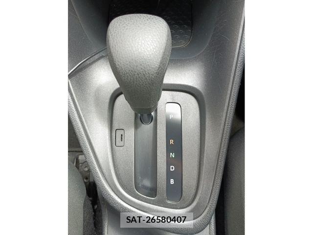 Toyota YARIS 2023-06 7964569-11