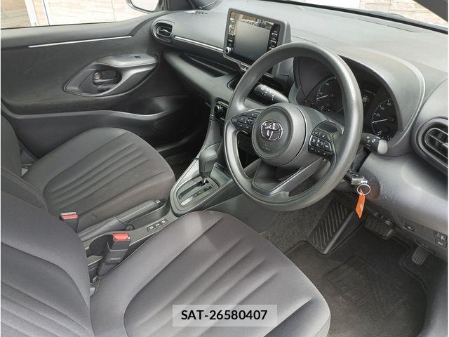 Toyota YARIS 2023-06 7964569-5