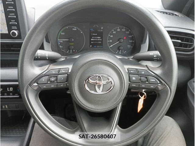 Toyota YARIS 2023-06 7964569-7