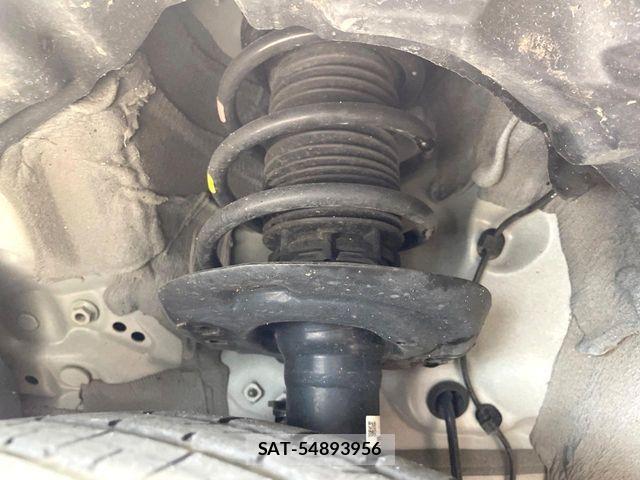 Toyota YARIS 2020-10 7964568-19