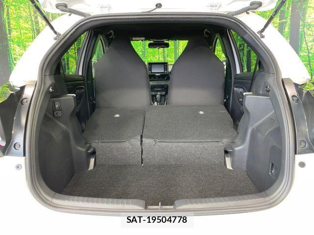 Toyota YARIS 2023-06 7981707-9