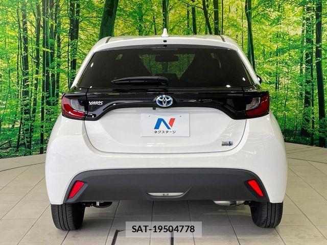 Toyota YARIS 2023-06 7981707-14