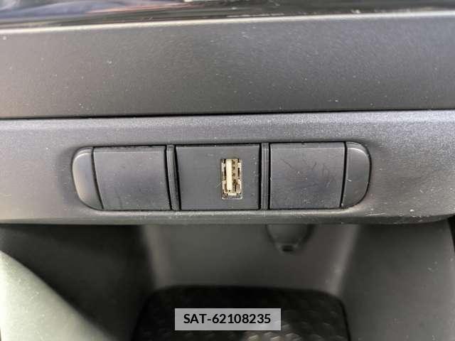 Toyota YARIS 2020-07 7981706-23