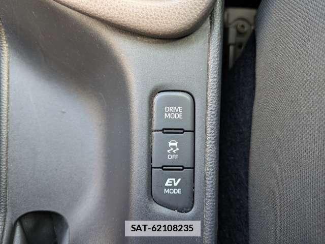 Toyota YARIS 2020-07 7981706-24