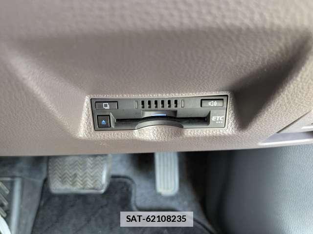 Toyota YARIS 2020-07 7981706-25