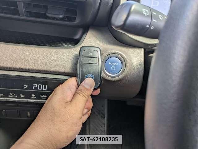 Toyota YARIS 2020-07 7981706-28