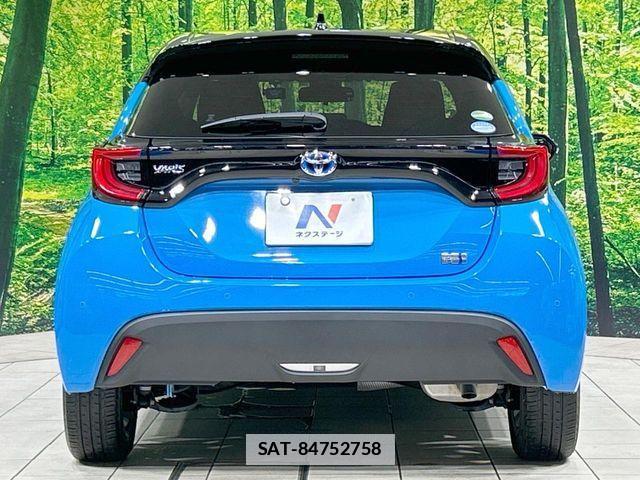 Toyota YARIS 2020-11 7981705-14