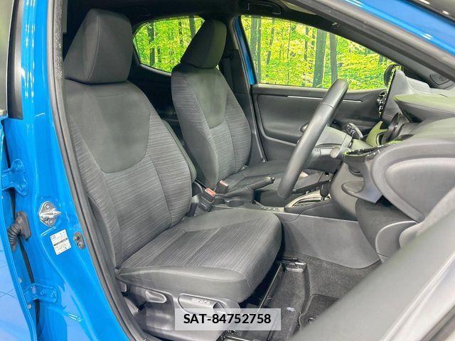 Toyota YARIS 2020-11 7981705-7
