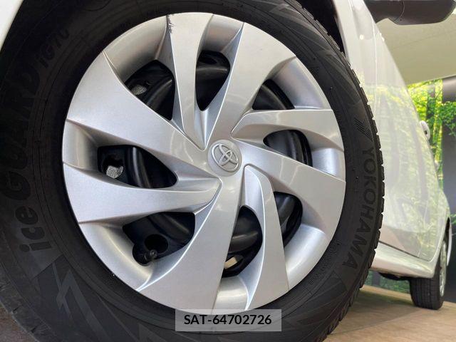 Toyota YARIS 2023-06 8039479-12