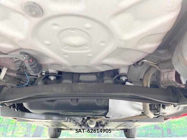 Toyota YARIS 2024-04 8039477-18