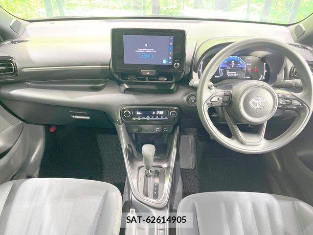 Toyota YARIS 2024-04 8039477-1