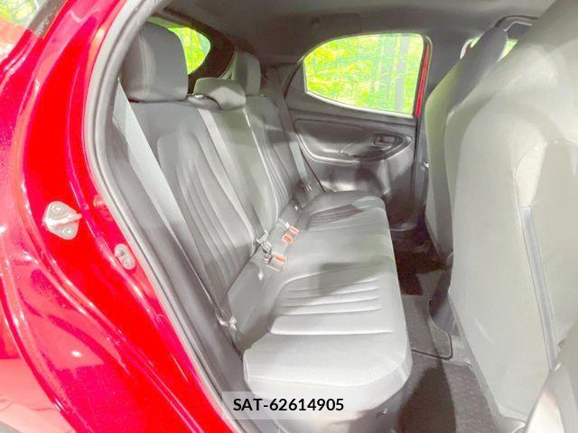 Toyota YARIS 2024-04 8039477-8