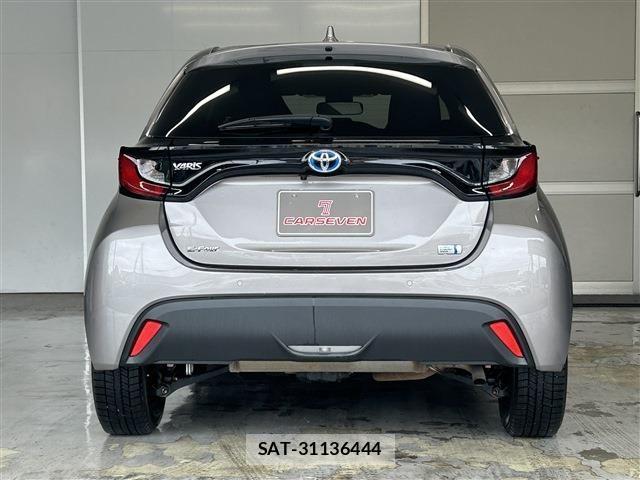 Toyota YARIS 2022-07 8076297-5