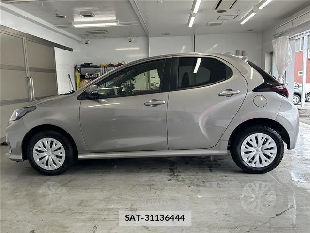 Toyota YARIS 2022-07 8076297-7