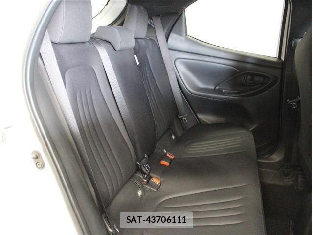 Toyota YARIS 2024-02 8076296-13