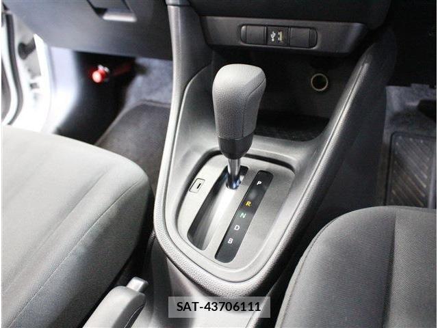 Toyota YARIS 2024-02 8076296-15
