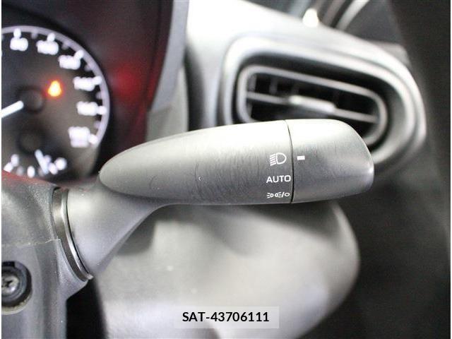 Toyota YARIS 2024-02 8076296-23