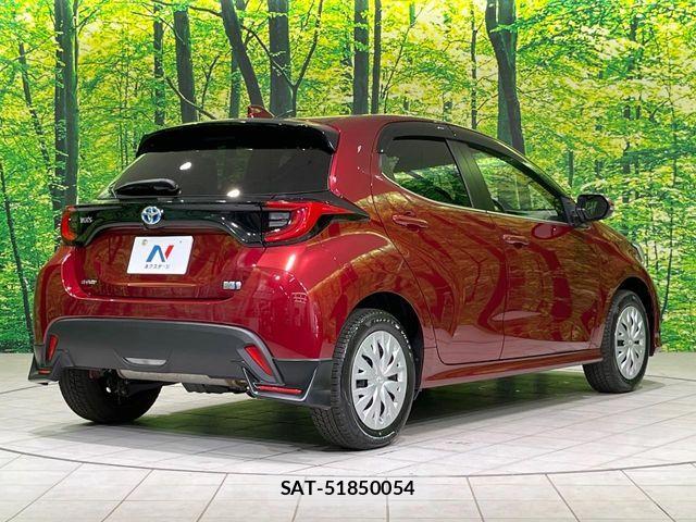 Toyota YARIS 2021-08 8076294-16