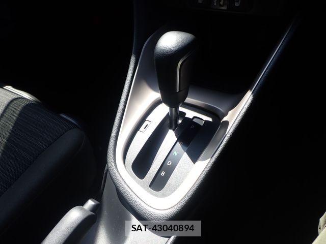 Toyota YARIS 2021-10 8076292-19